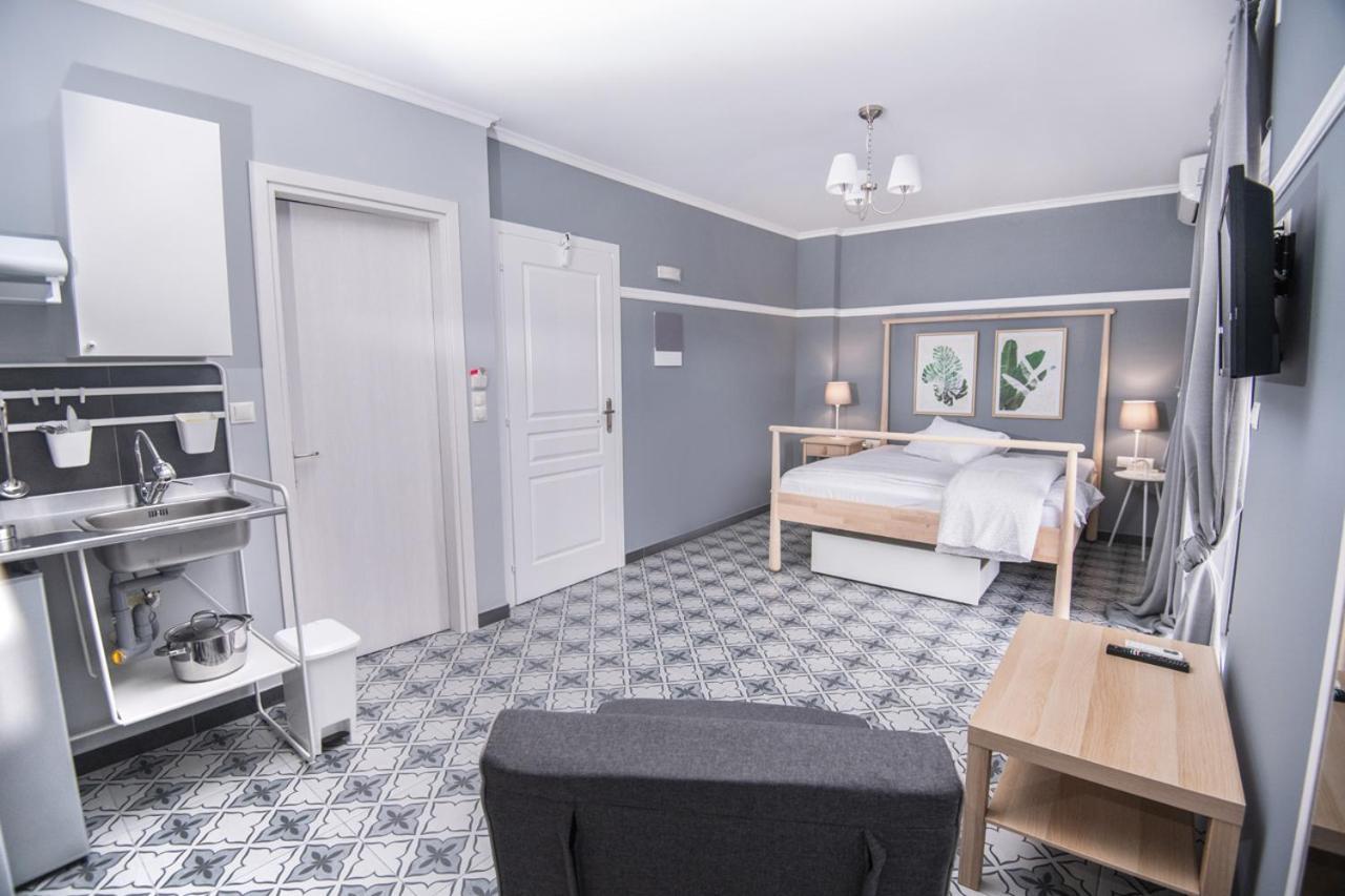 Retro Luxury Rooms Olympic Beach Exterior photo