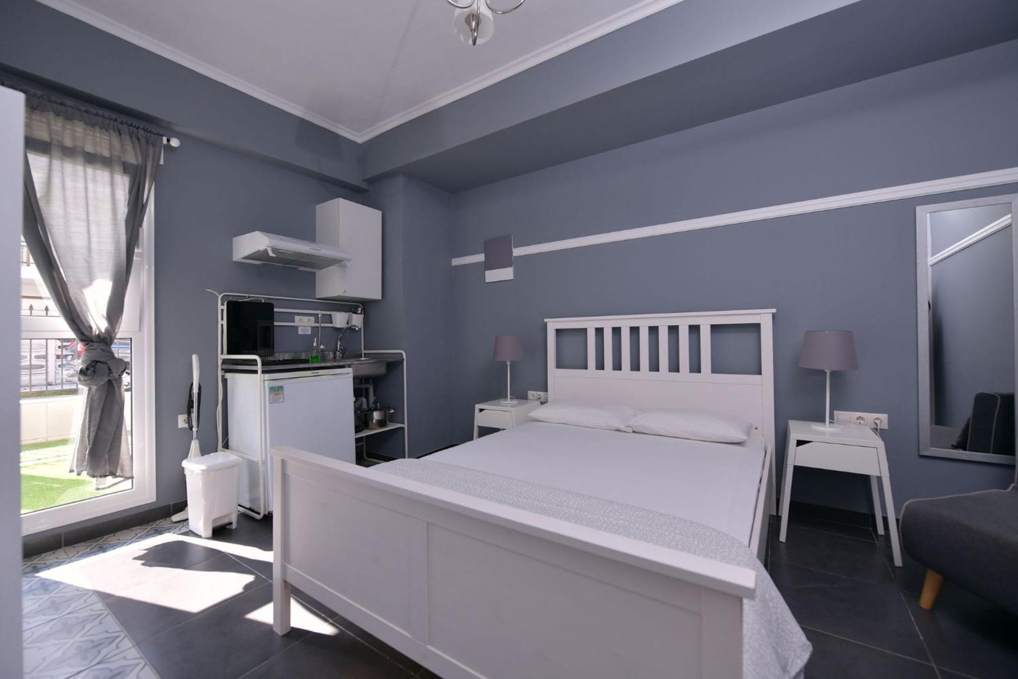 Retro Luxury Rooms Olympic Beach Exterior photo