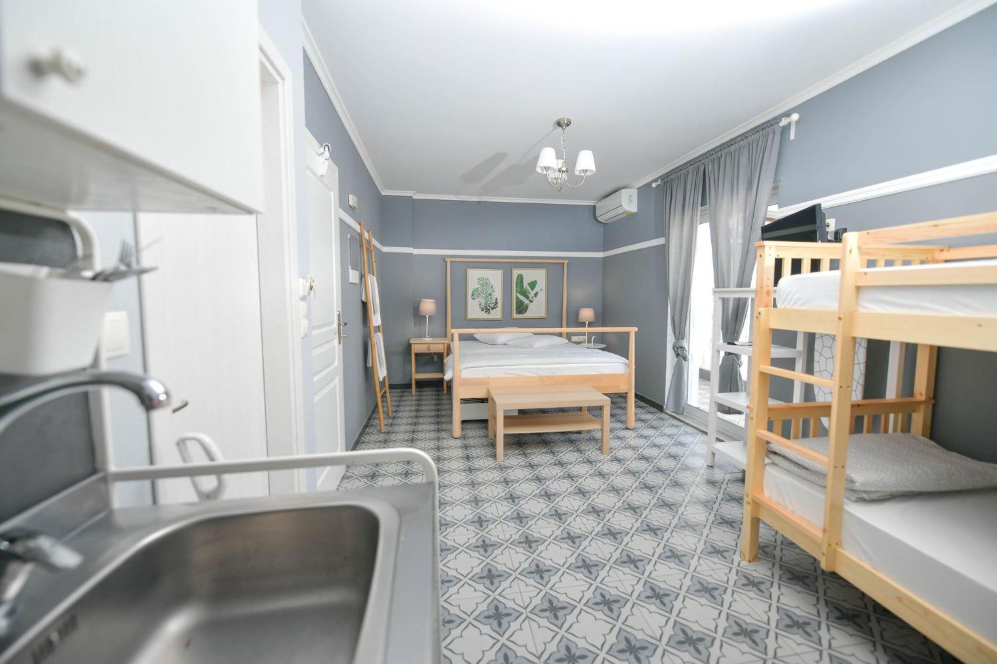 Retro Luxury Rooms Olympic Beach Exterior photo
