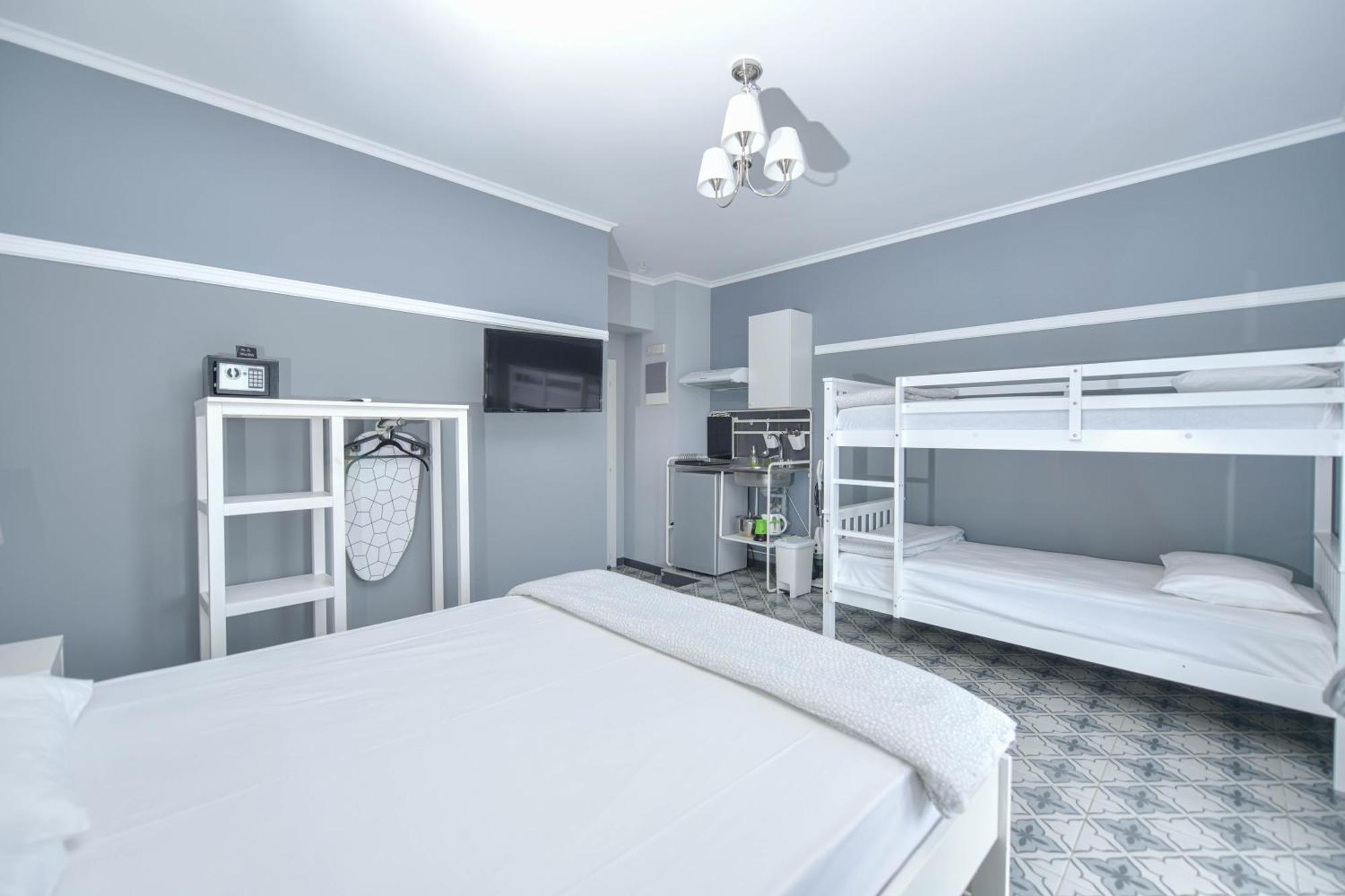 Retro Luxury Rooms Olympic Beach Exterior photo